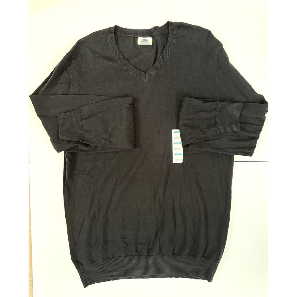 New Men’s Old Navy V-Neck Black Sweater